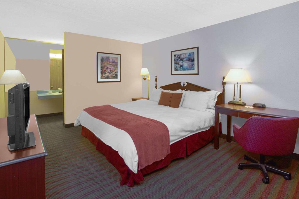 Days Inn By Wyndham Davenport Ia المظهر الخارجي الصورة