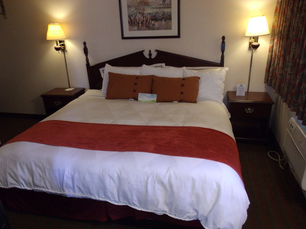 Days Inn By Wyndham Davenport Ia المظهر الخارجي الصورة