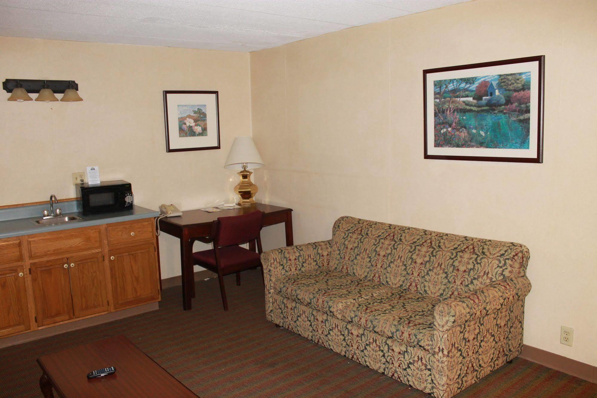 Days Inn By Wyndham Davenport Ia المظهر الخارجي الصورة